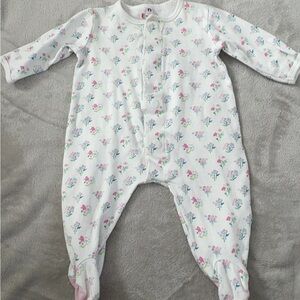 Floral White Magnetic Me Sleeper